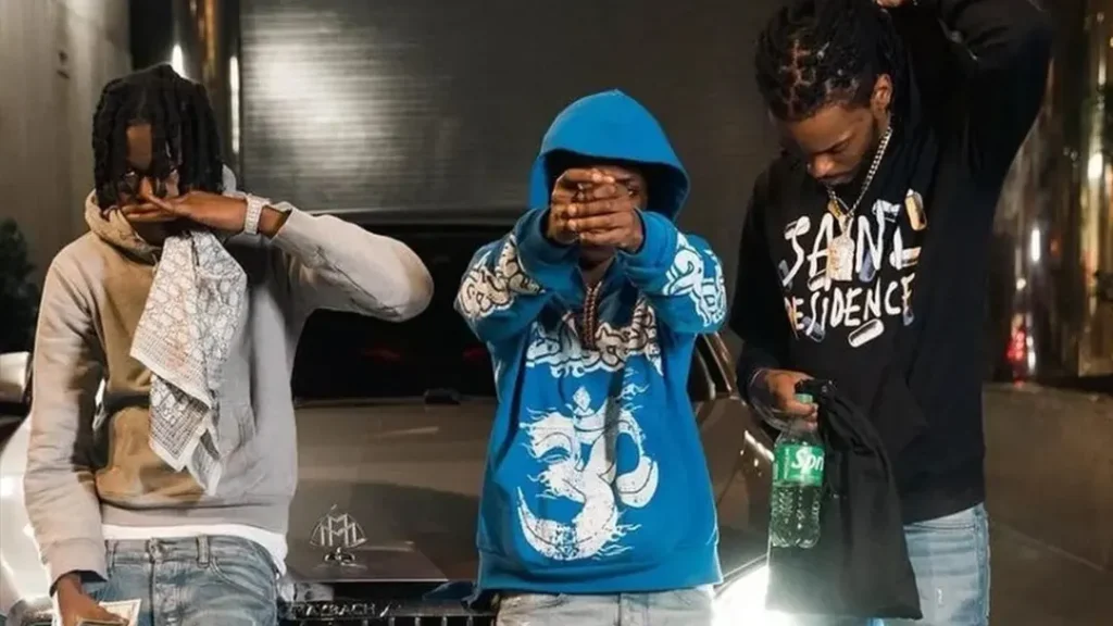 Why Streetwear Hoodies Are the Must-Have Trend for 2025 4 Streetwear Hoodies Trends